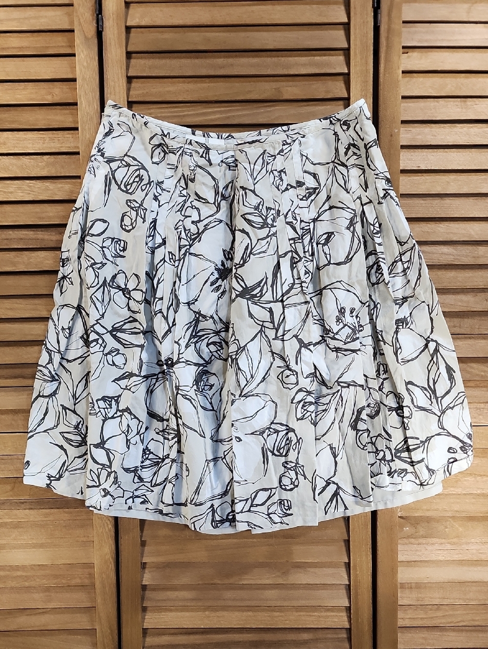 Jones New York Silk Blend Sketch Floral Pleated Midi Skirt White Black 12